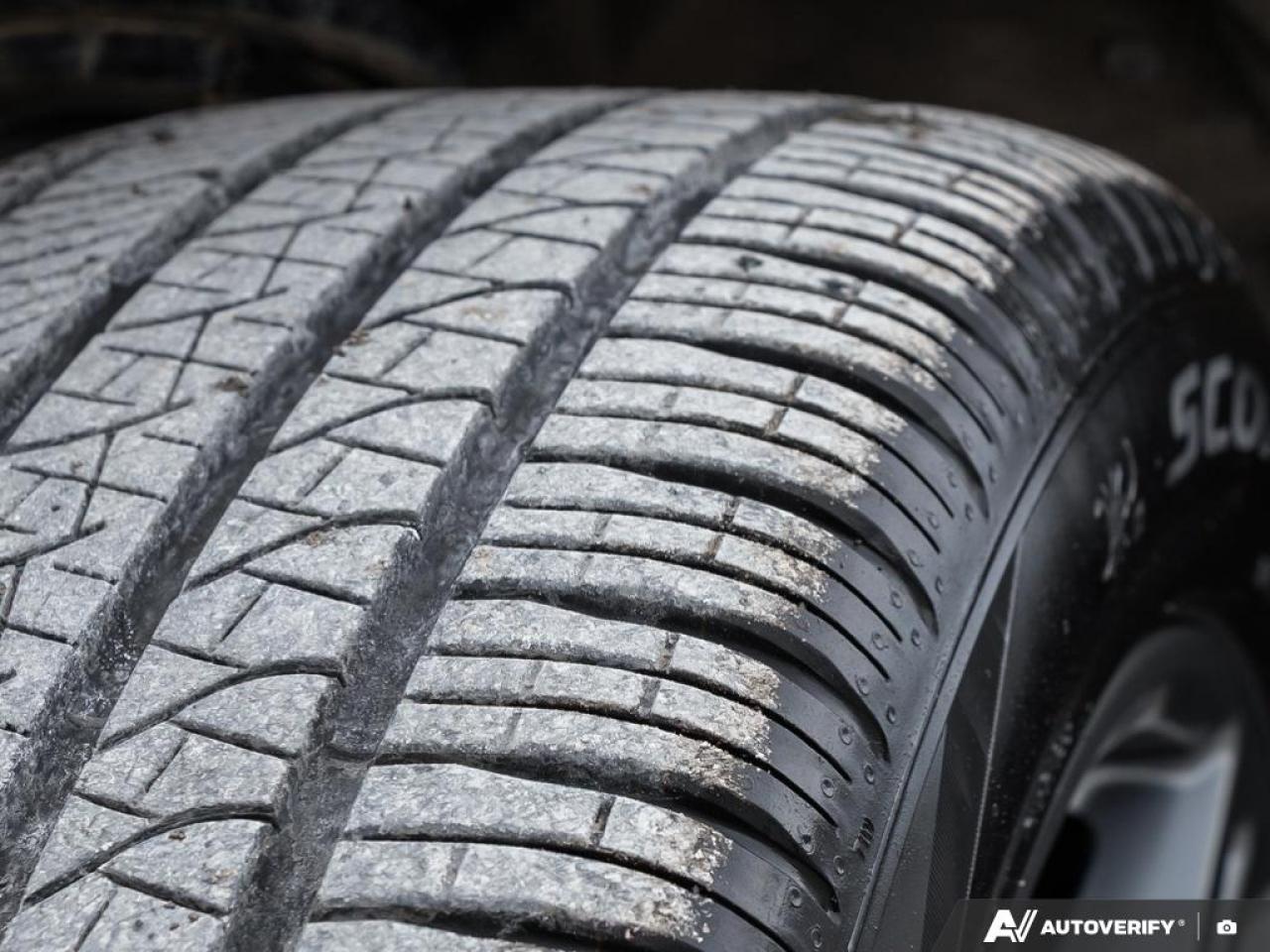 2025 Ford Explorer ST-Line 300A | PREMIUM PACKAGE | ST-LINE PACK | NAVIGATION Photo