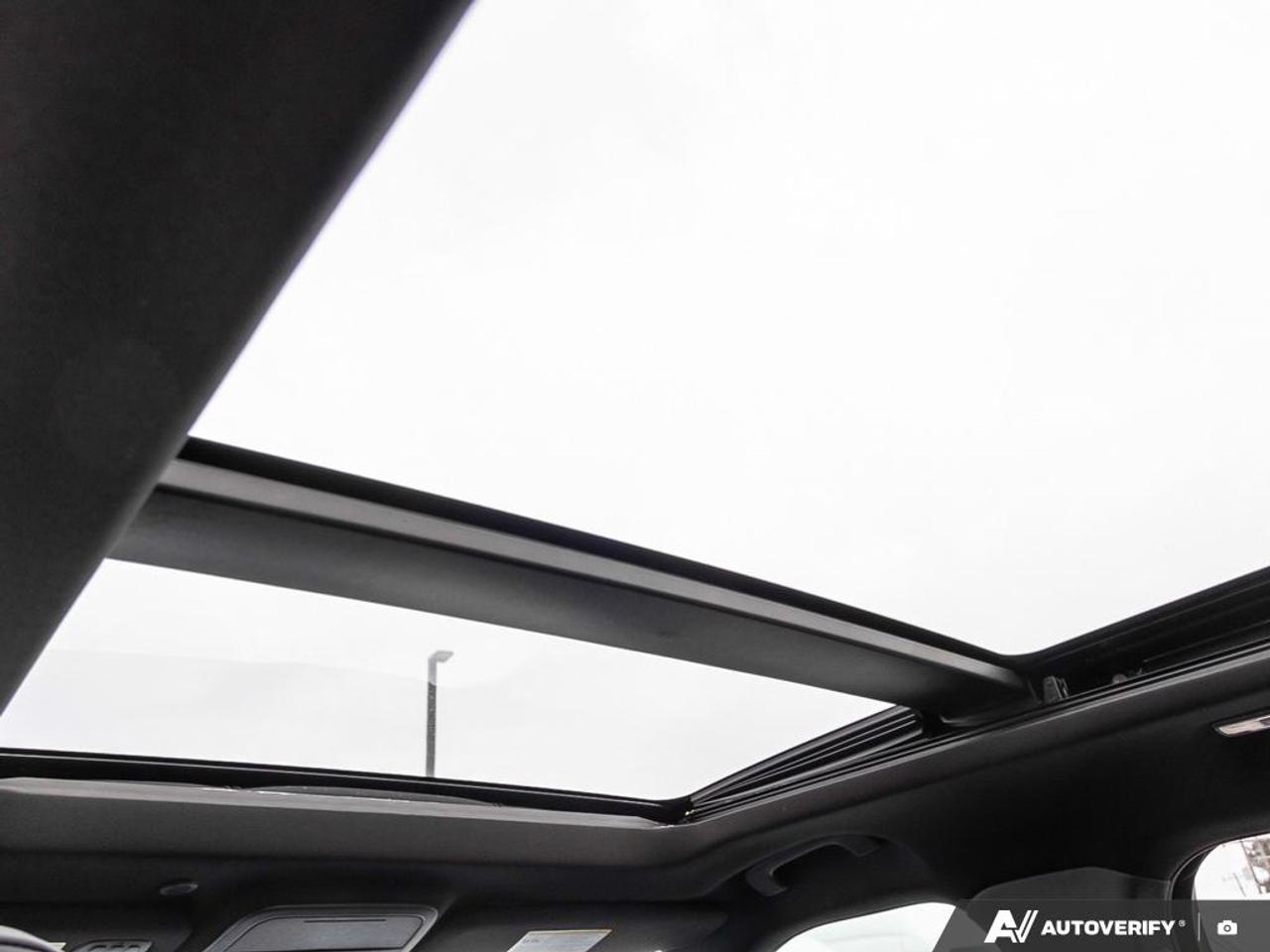 2025 Ford Explorer ST-Line 300A | PREMIUM PACKAGE | ST-LINE PACK | NAVIGATION Photo