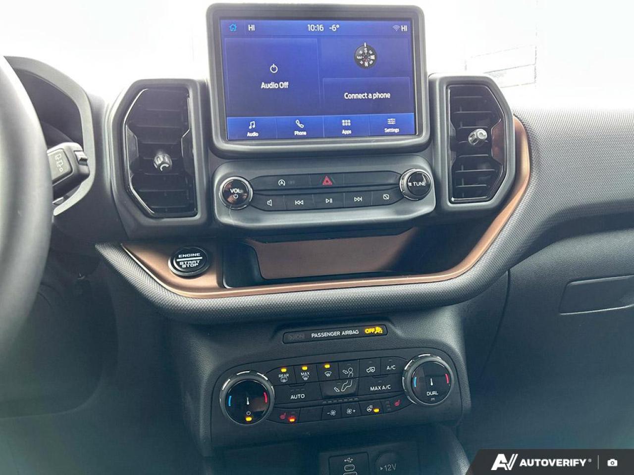 2024 Ford Bronco Sport Outer Banks ONE OWNER NO ACCIDENTS 4X4 Photo