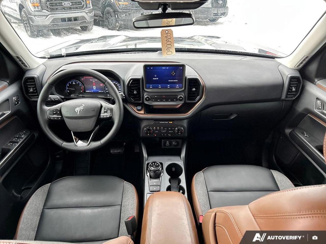 2024 Ford Bronco Sport Outer Banks ONE OWNER NO ACCIDENTS 4X4 Photo