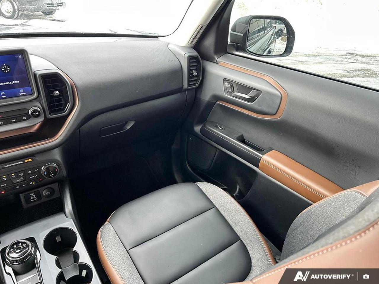 2024 Ford Bronco Sport Outer Banks ONE OWNER NO ACCIDENTS 4X4 Photo