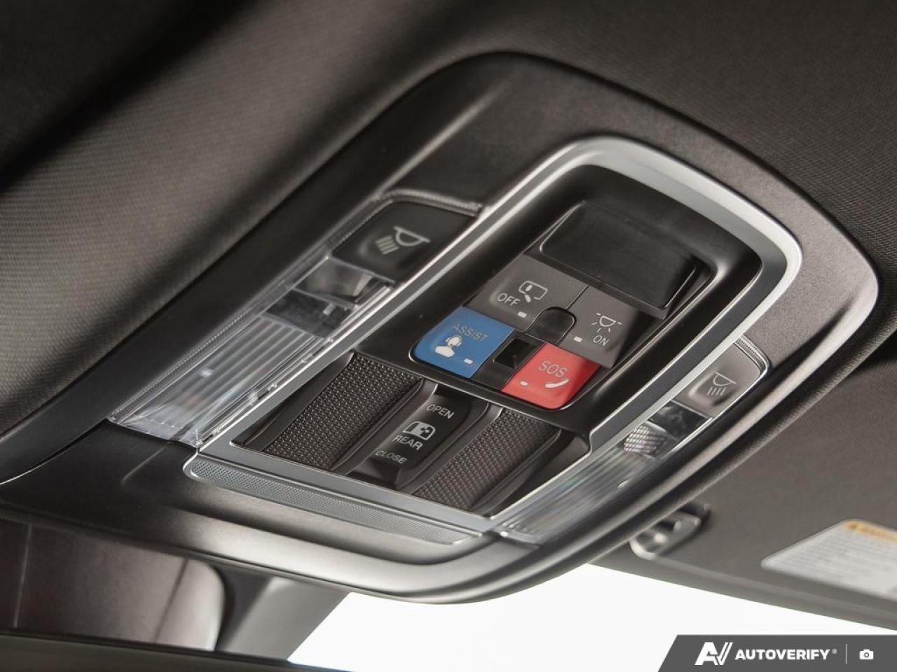 2024 RAM 1500 Sport 1-PIECE LOCKING HARD TONNEAU COVER Photo