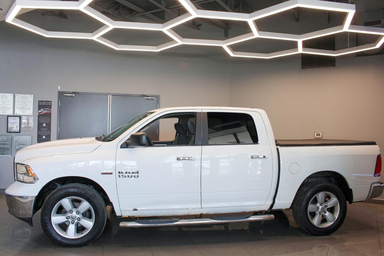 2017 RAM 1500 SLT 5.7L HEMI - CLOTH UPHOLSTERY -  TONNEAU COVER Photo