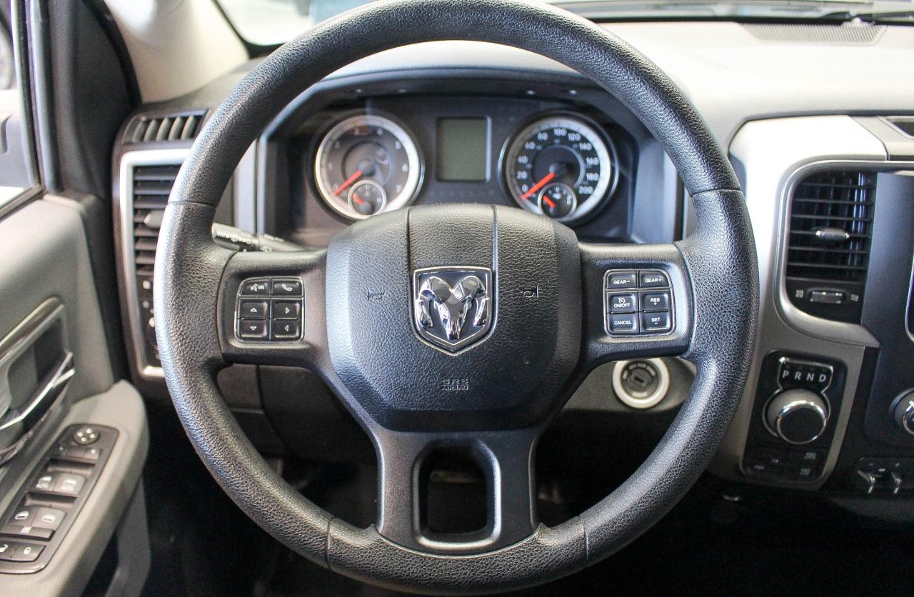 2017 RAM 1500 SLT 5.7L HEMI - CLOTH UPHOLSTERY -  TONNEAU COVER Photo