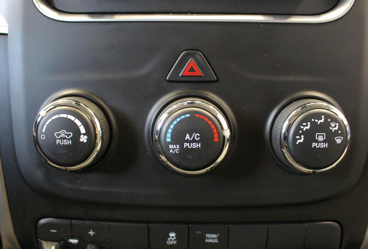 2017 RAM 1500 SLT 5.7L HEMI - CLOTH UPHOLSTERY -  TONNEAU COVER Photo