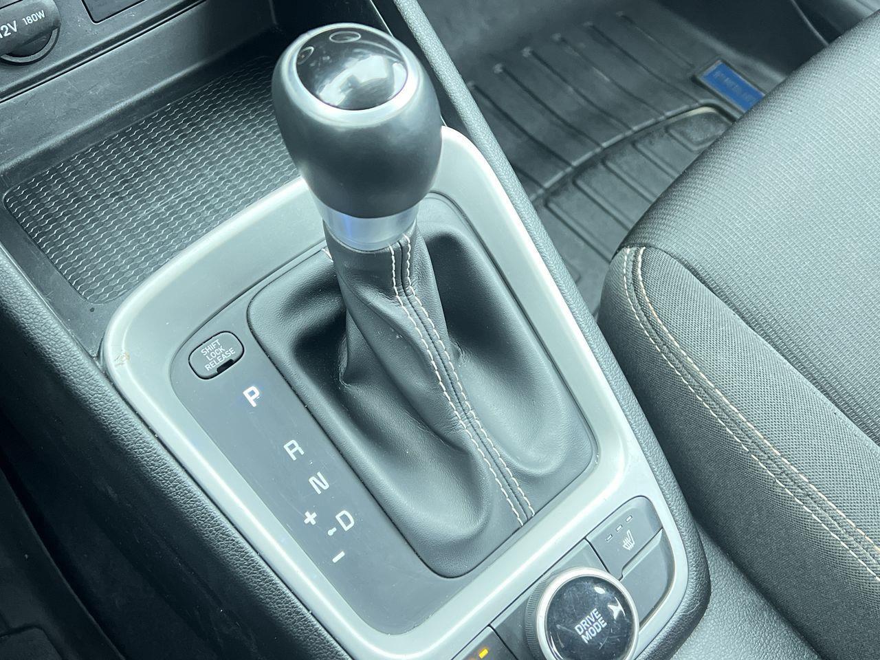 2020 Hyundai Venue Trend Photo