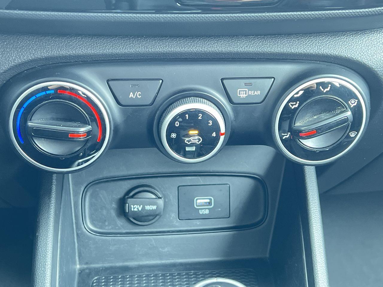 2020 Hyundai Venue Trend Photo