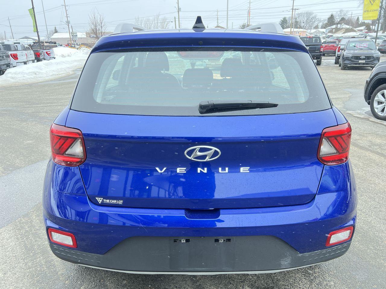 2020 Hyundai Venue Trend Photo