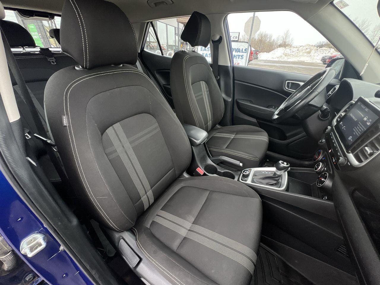 2020 Hyundai Venue Trend Photo