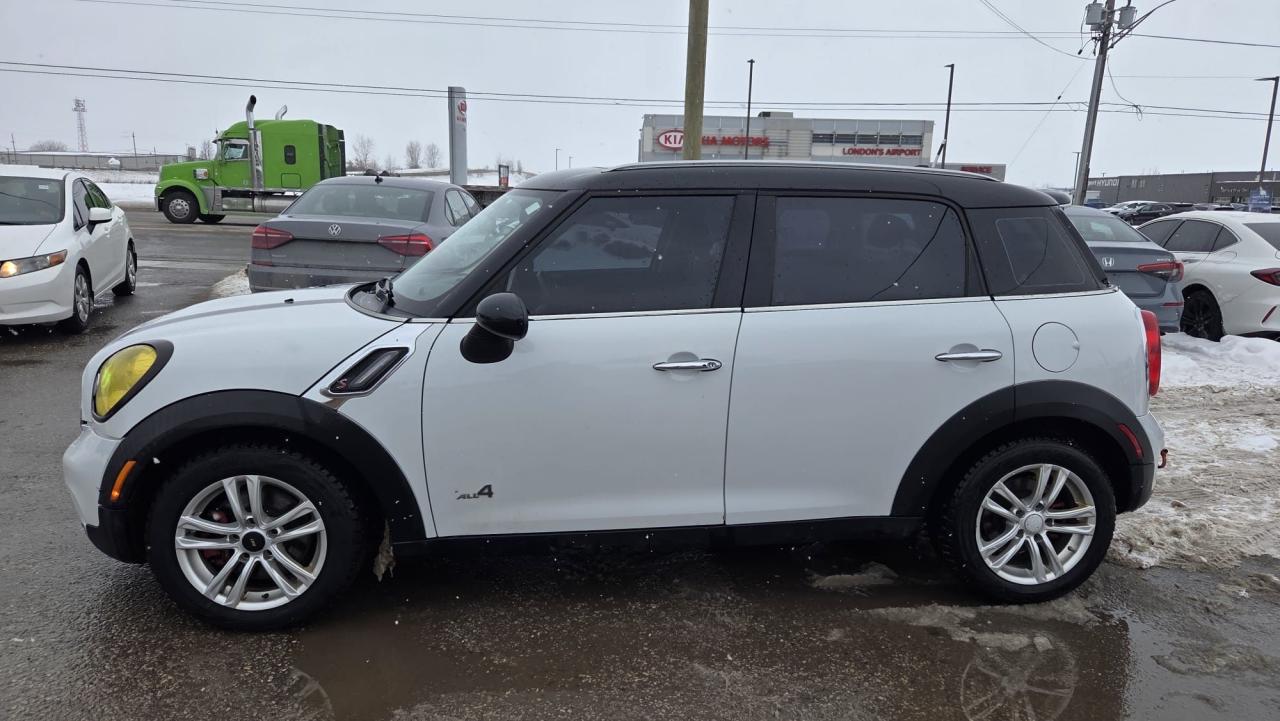 2011 MINI Cooper Countryman S, WELL MAINTAINED, RUNS WELL, CERTIFIED Photo