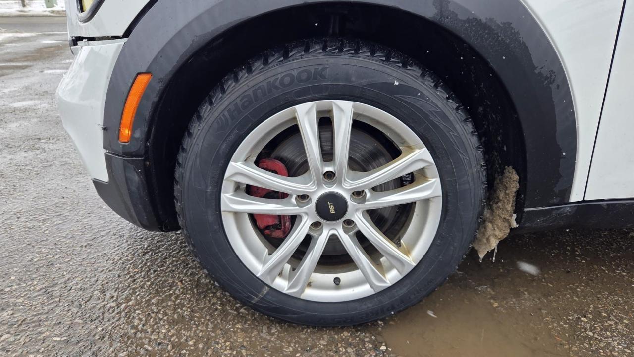 2011 MINI Cooper Countryman S, WELL MAINTAINED, RUNS WELL, CERTIFIED Photo