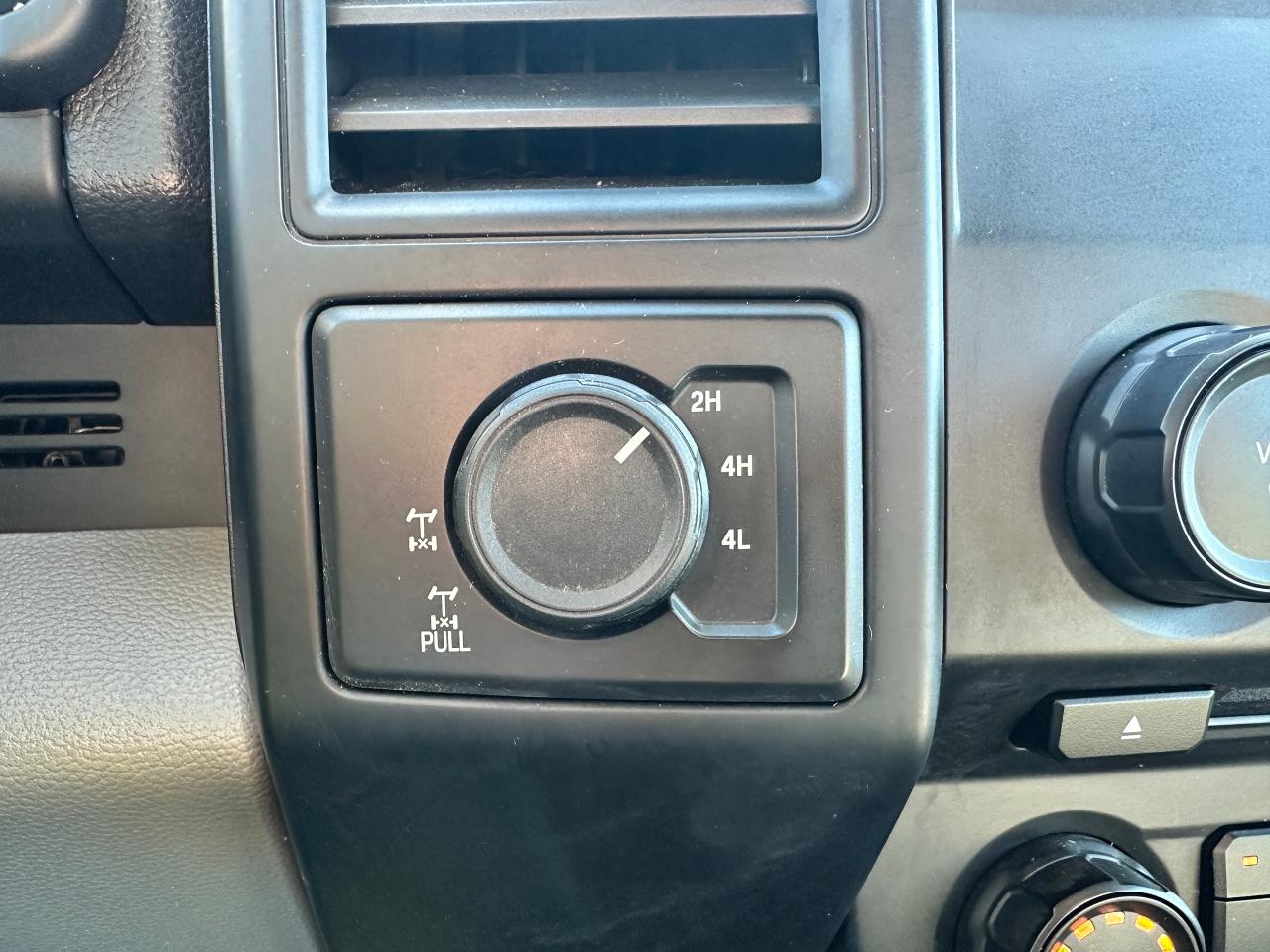 2016 Ford F-150 XL RegCab 4x4 LongBox 5.0L V8 Bluetooth A/C Alloys Photo