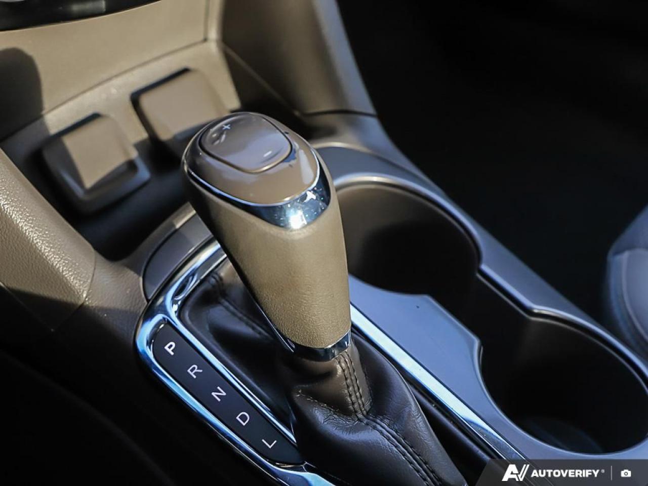 2018 Chevrolet Cruze LT, LOW KM'S, R/V CAM, H/SEATS, B.TOOTH Photo