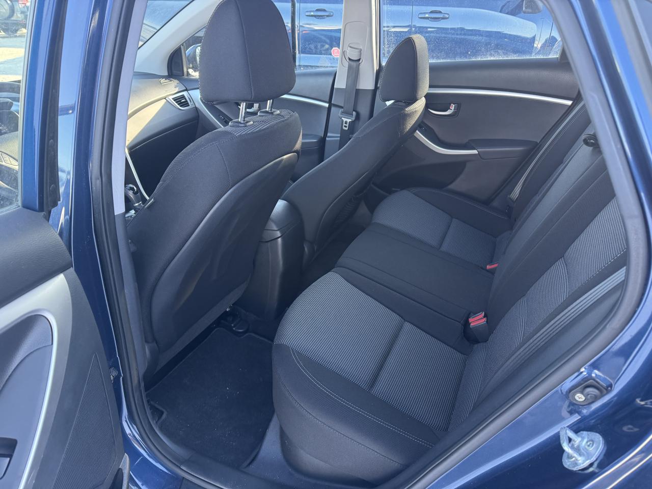 2014 Hyundai Elantra GT GL Photo2