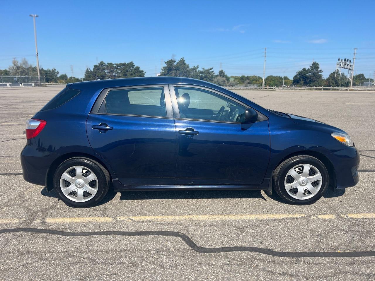 2014 Toyota Matrix 4DR WGN AUTO FWD Photo2