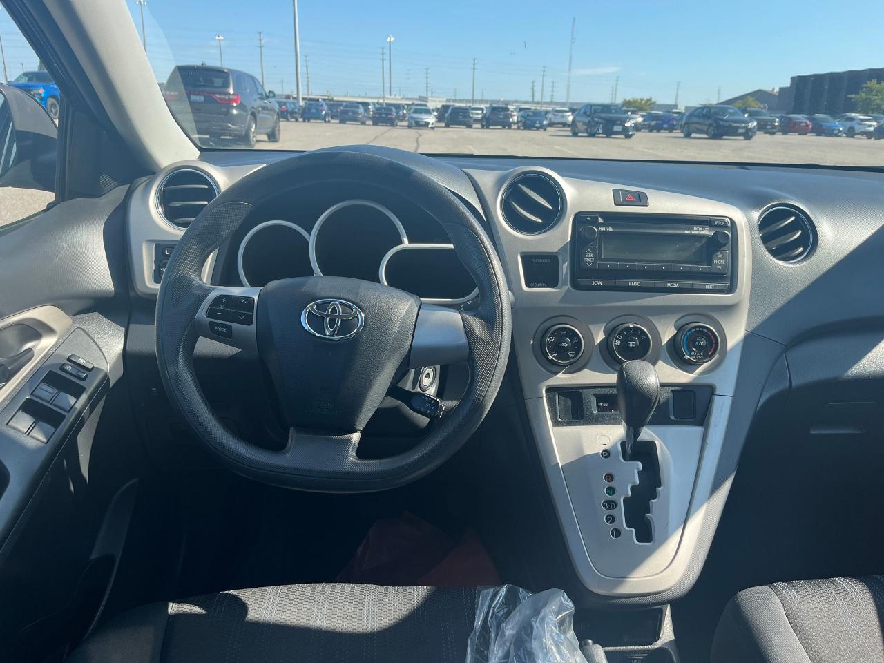 2014 Toyota Matrix 4DR WGN AUTO FWD Photo