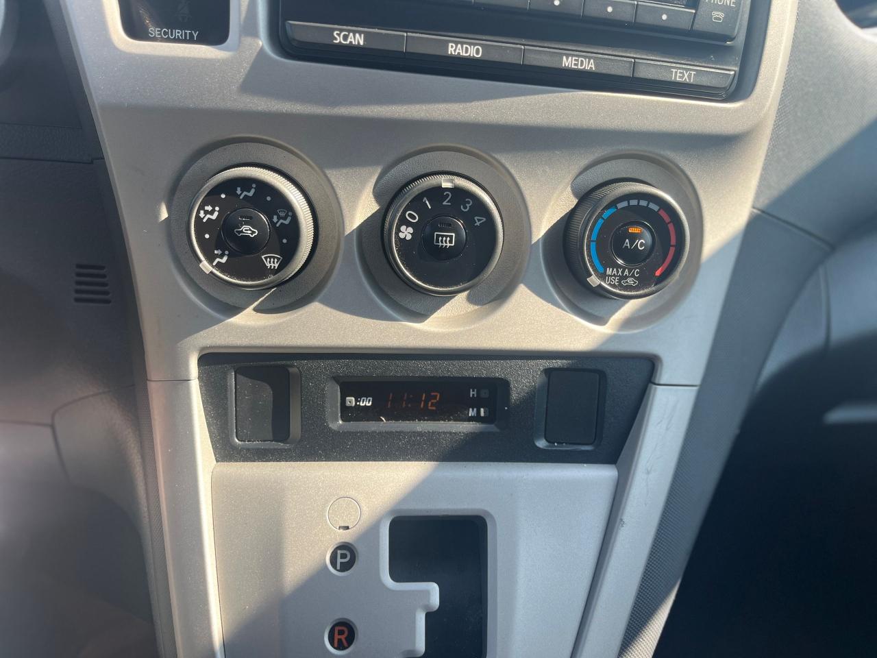 2014 Toyota Matrix 4DR WGN AUTO FWD Photo