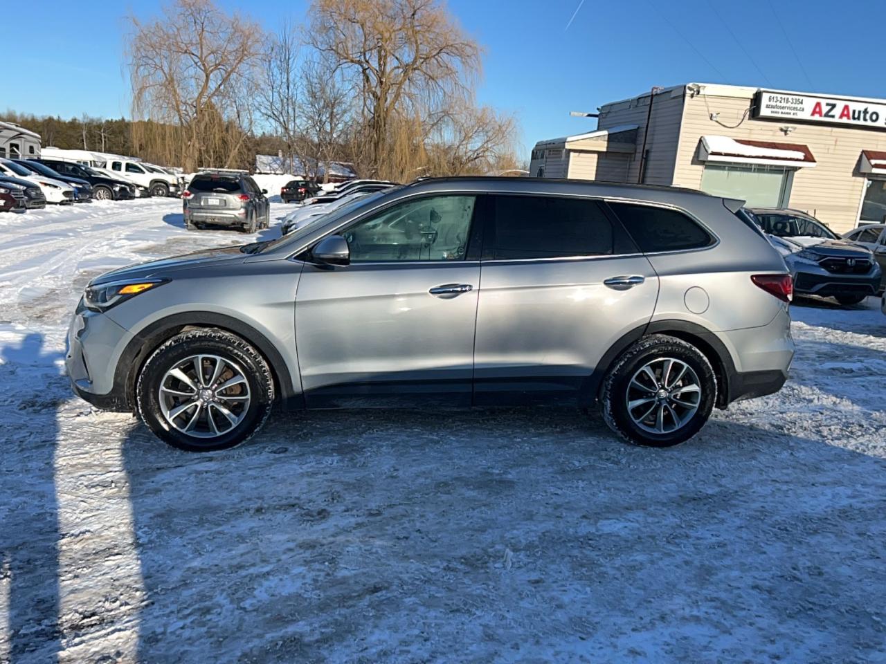 2017 Hyundai Santa Fe XL Luxury REBUILT TITLE Photo