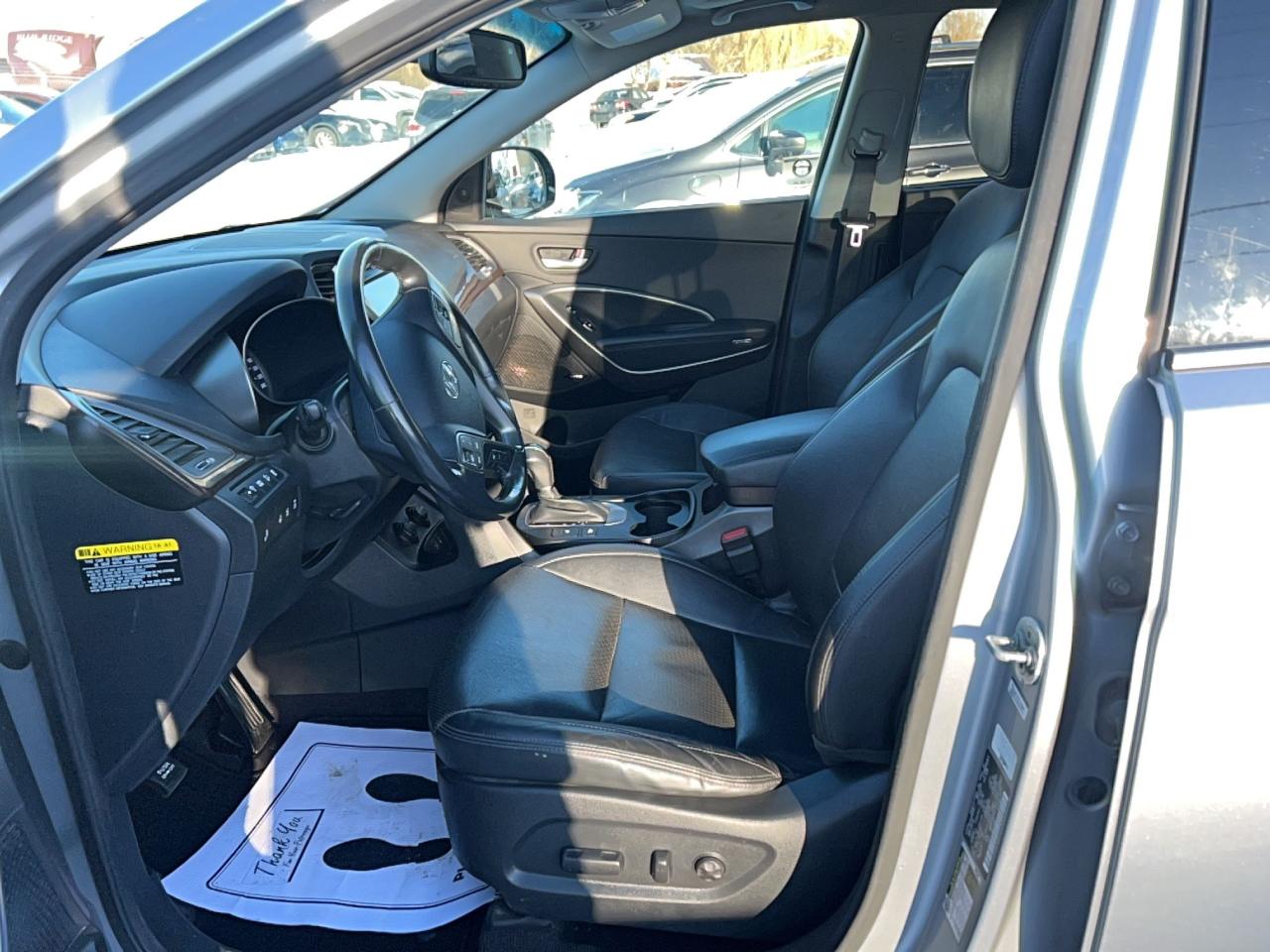 2017 Hyundai Santa Fe XL Luxury REBUILT TITLE Photo