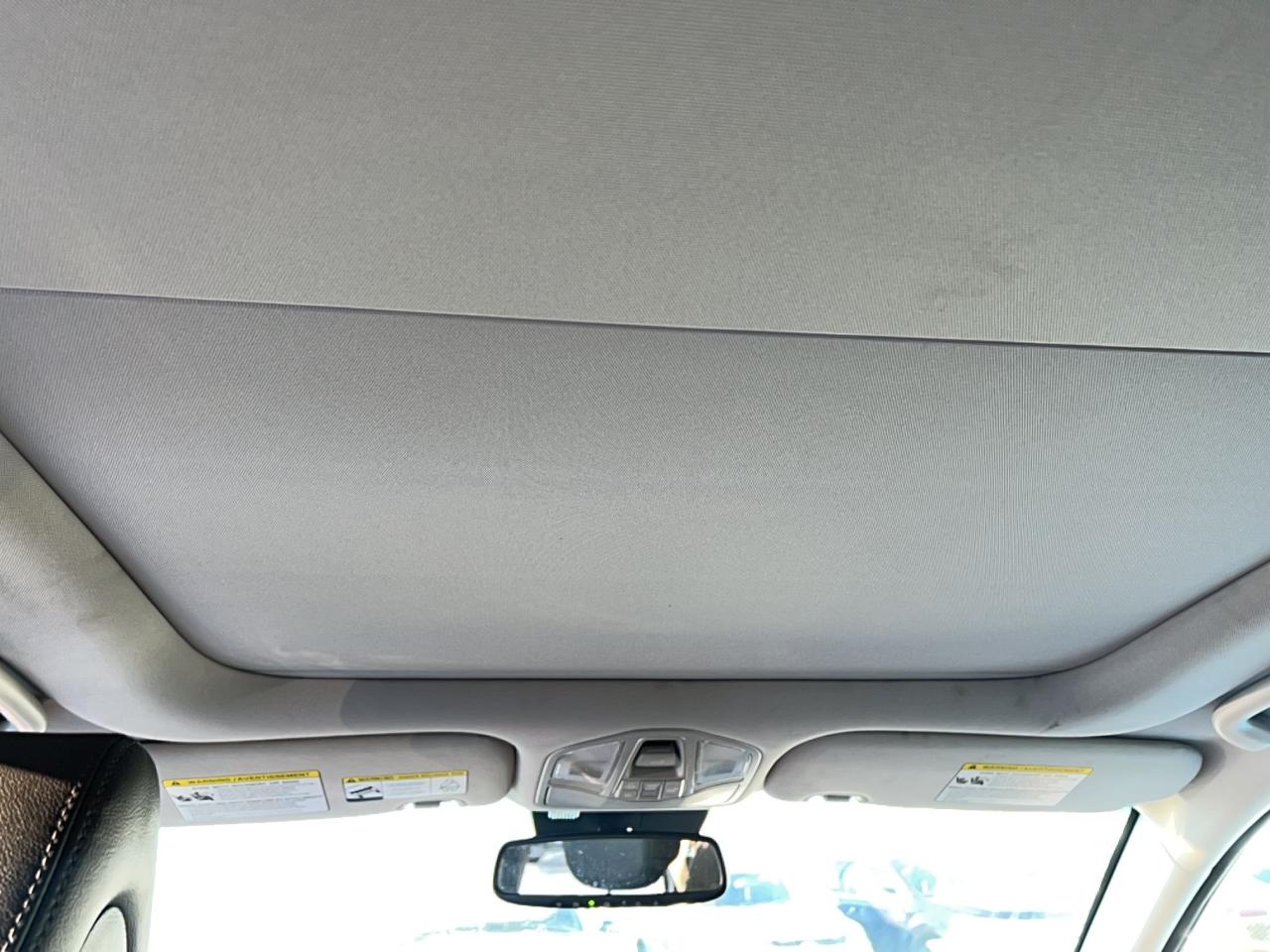 2017 Hyundai Santa Fe XL Luxury REBUILT TITLE Photo