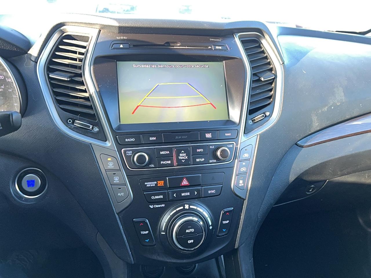 2017 Hyundai Santa Fe XL Luxury REBUILT TITLE Photo
