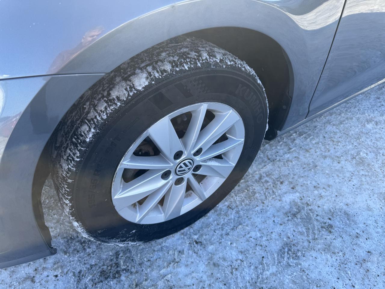 2018 Volkswagen Golf TRENDLINE Photo