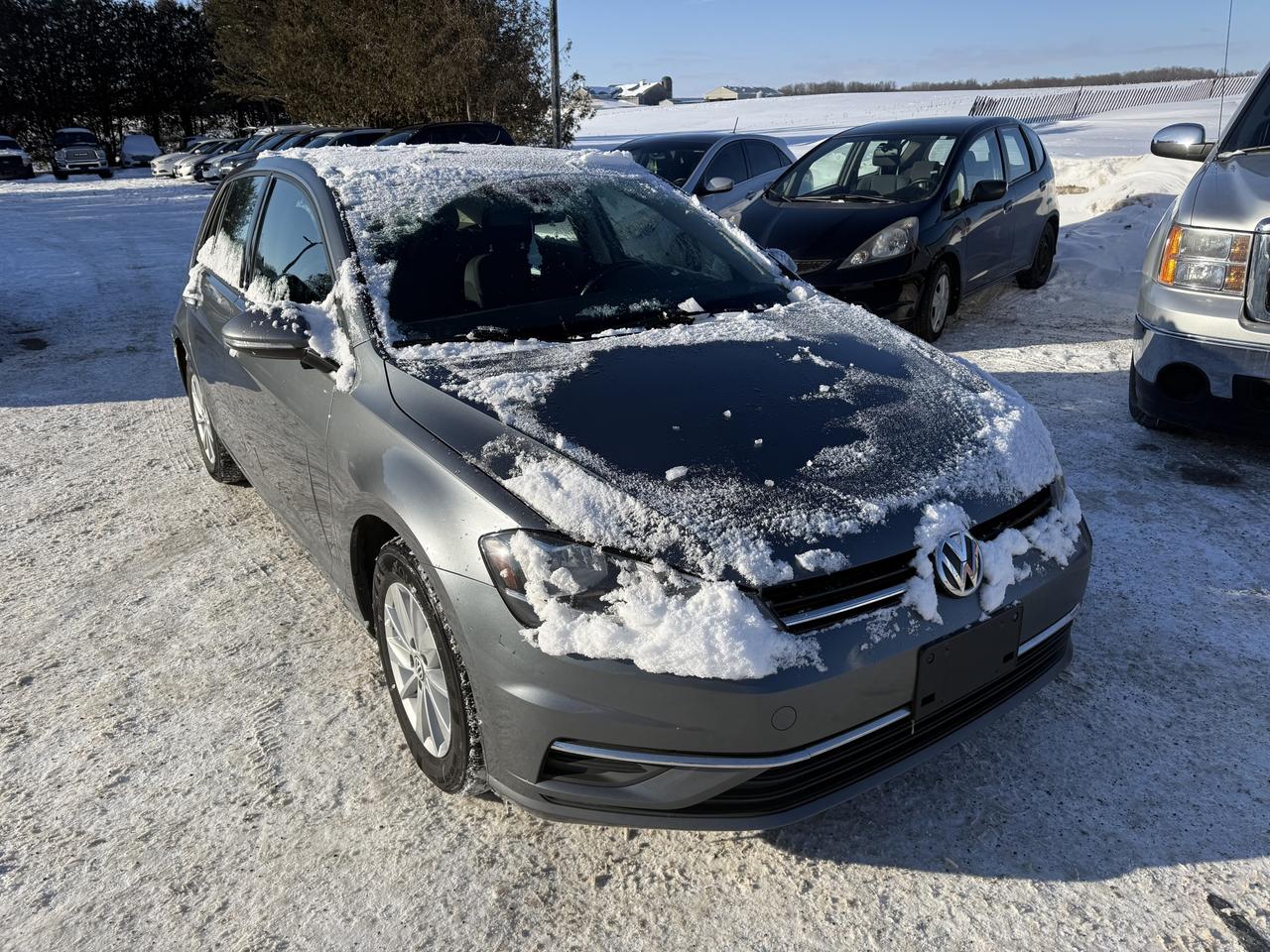 2018 Volkswagen Golf TRENDLINE Photo