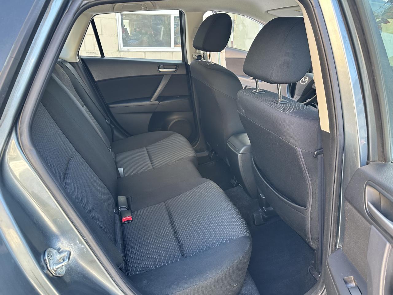 2012 Mazda MAZDA3 4dr HB Sport Auto GX Photo