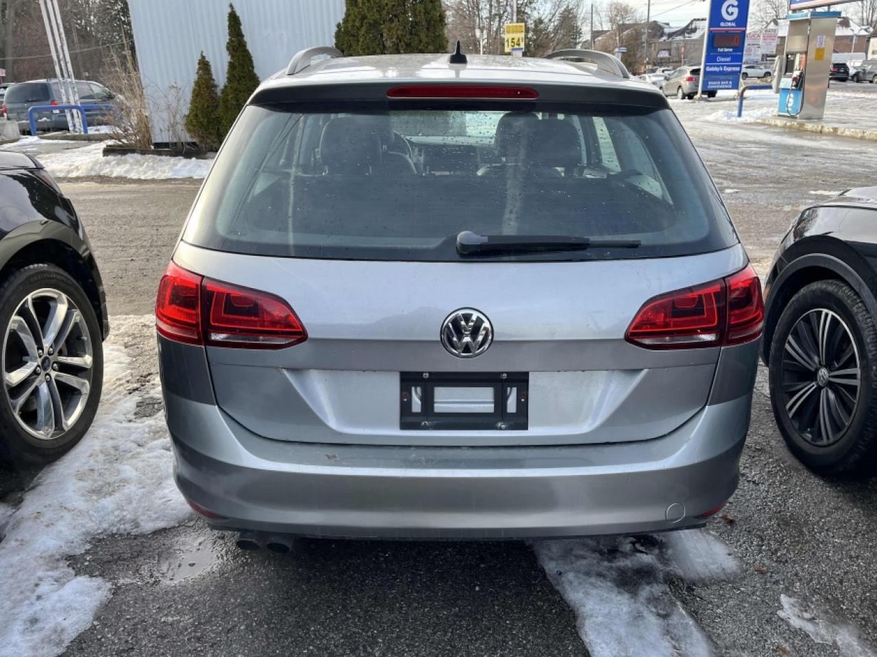 2016 Volkswagen Golf Sportwagen " Photo