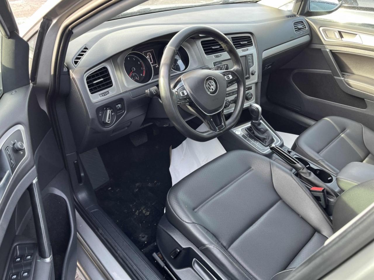 2016 Volkswagen Golf Sportwagen " Photo2