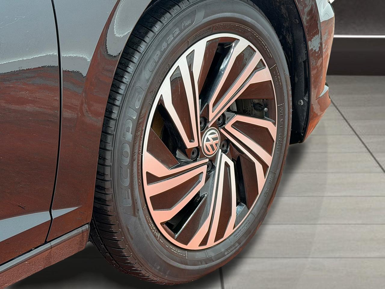 2020 Volkswagen Jetta Execline+Cooled Leather+Roof+CLEAN CARFAX Photo