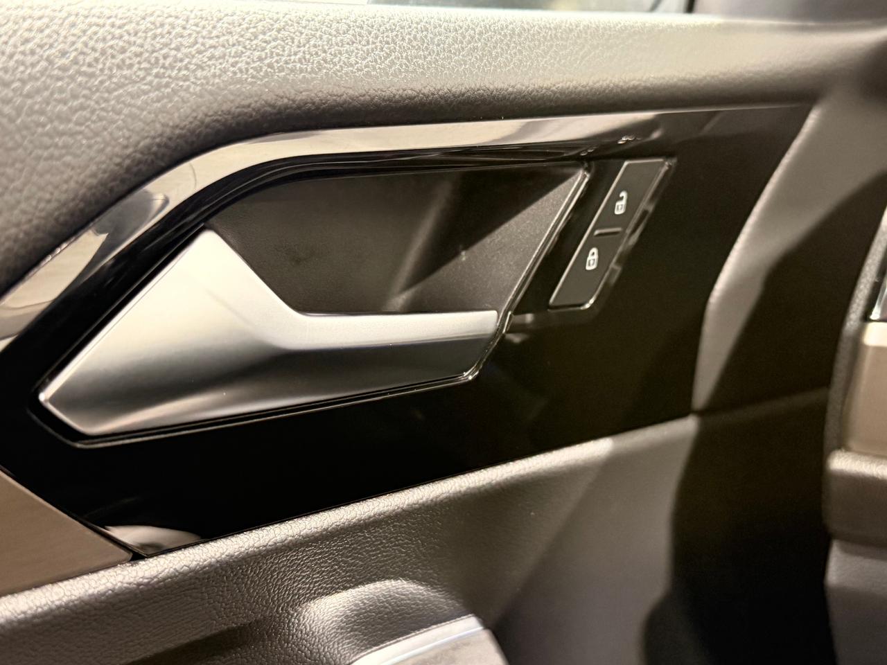 2020 Volkswagen Jetta Execline+Cooled Leather+Roof+CLEAN CARFAX Photo