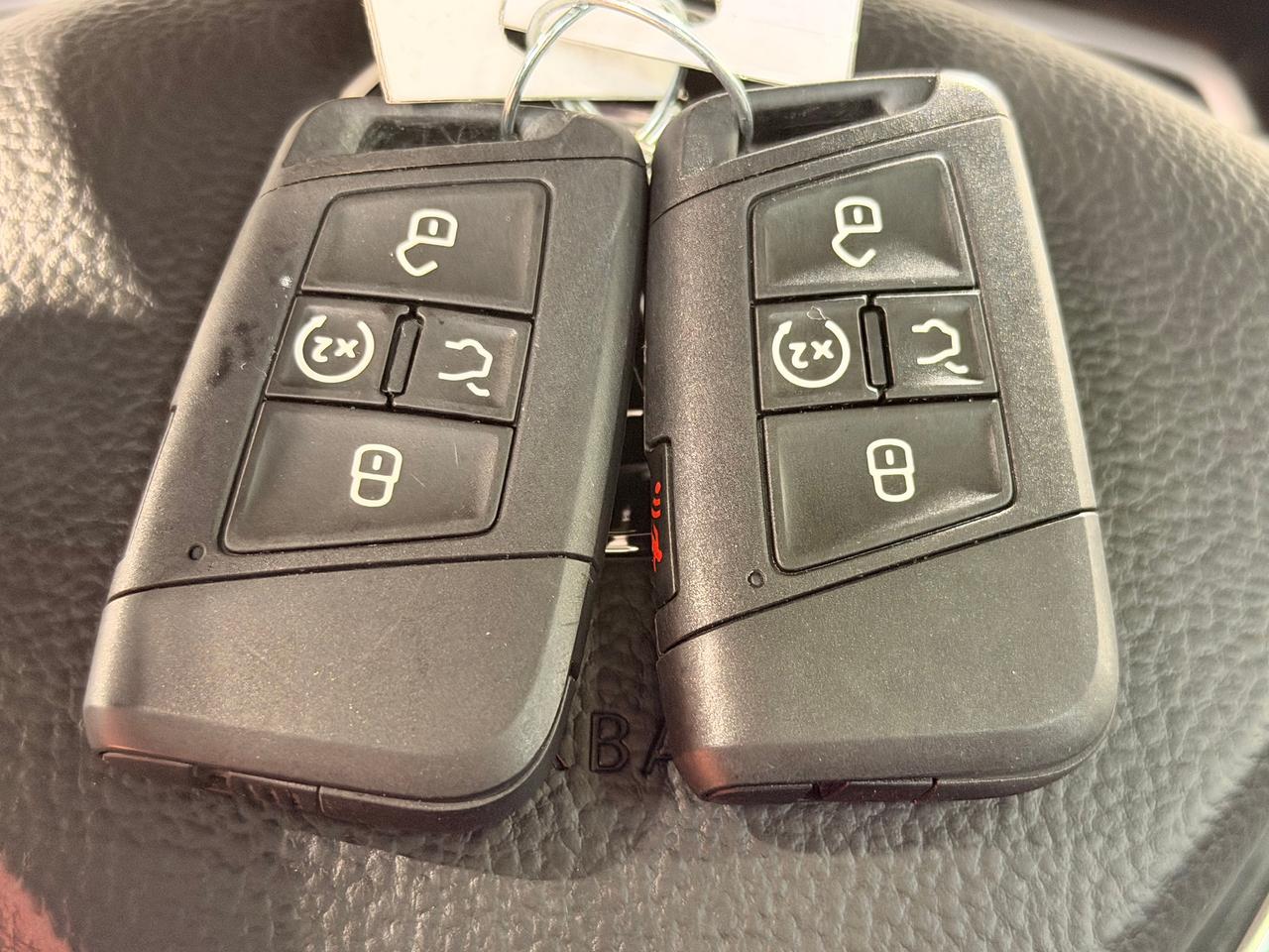 2020 Volkswagen Jetta Execline+Cooled Leather+Roof+CLEAN CARFAX Photo