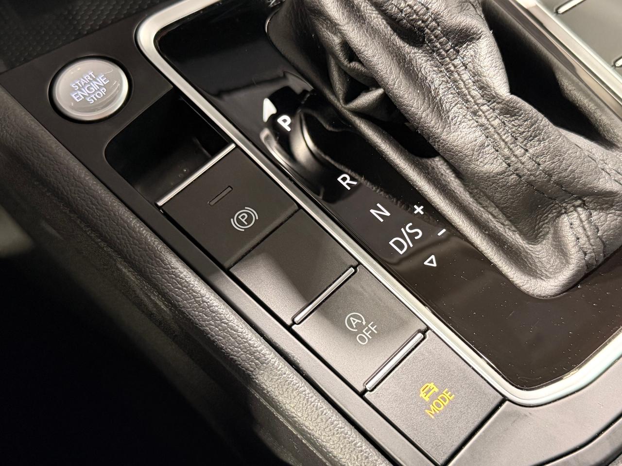 2020 Volkswagen Jetta Execline+Cooled Leather+Roof+CLEAN CARFAX Photo104