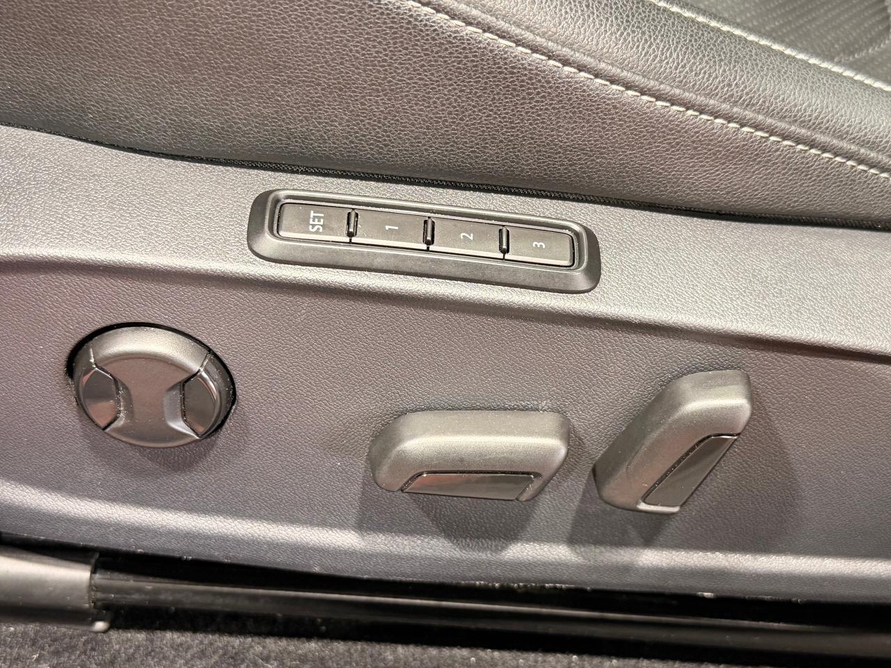 2020 Volkswagen Jetta Execline+Cooled Leather+Roof+CLEAN CARFAX Photo53