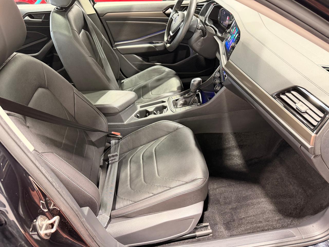 2020 Volkswagen Jetta Execline+Cooled Leather+Roof+CLEAN CARFAX Photo