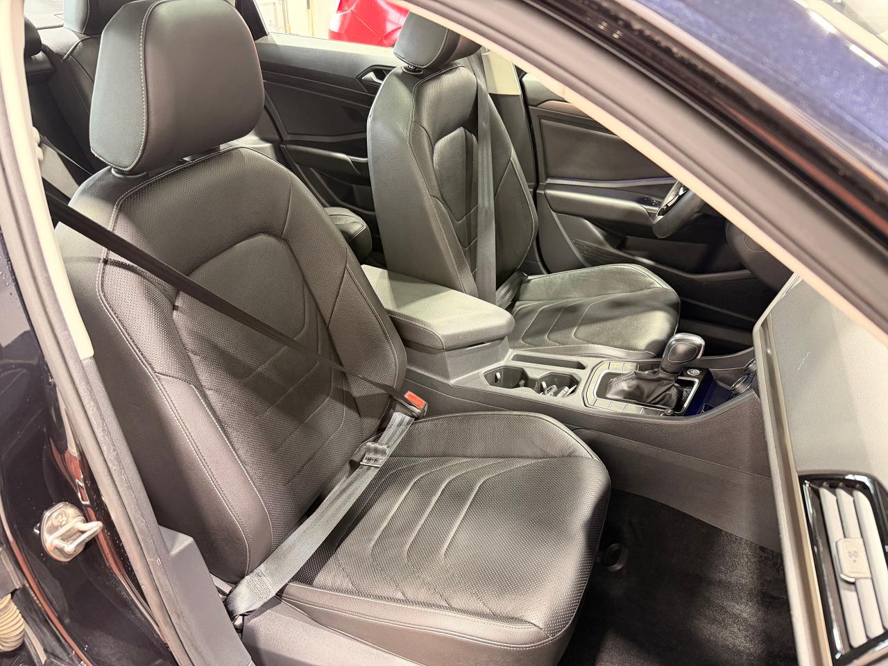 2020 Volkswagen Jetta Execline+Cooled Leather+Roof+CLEAN CARFAX Photo23