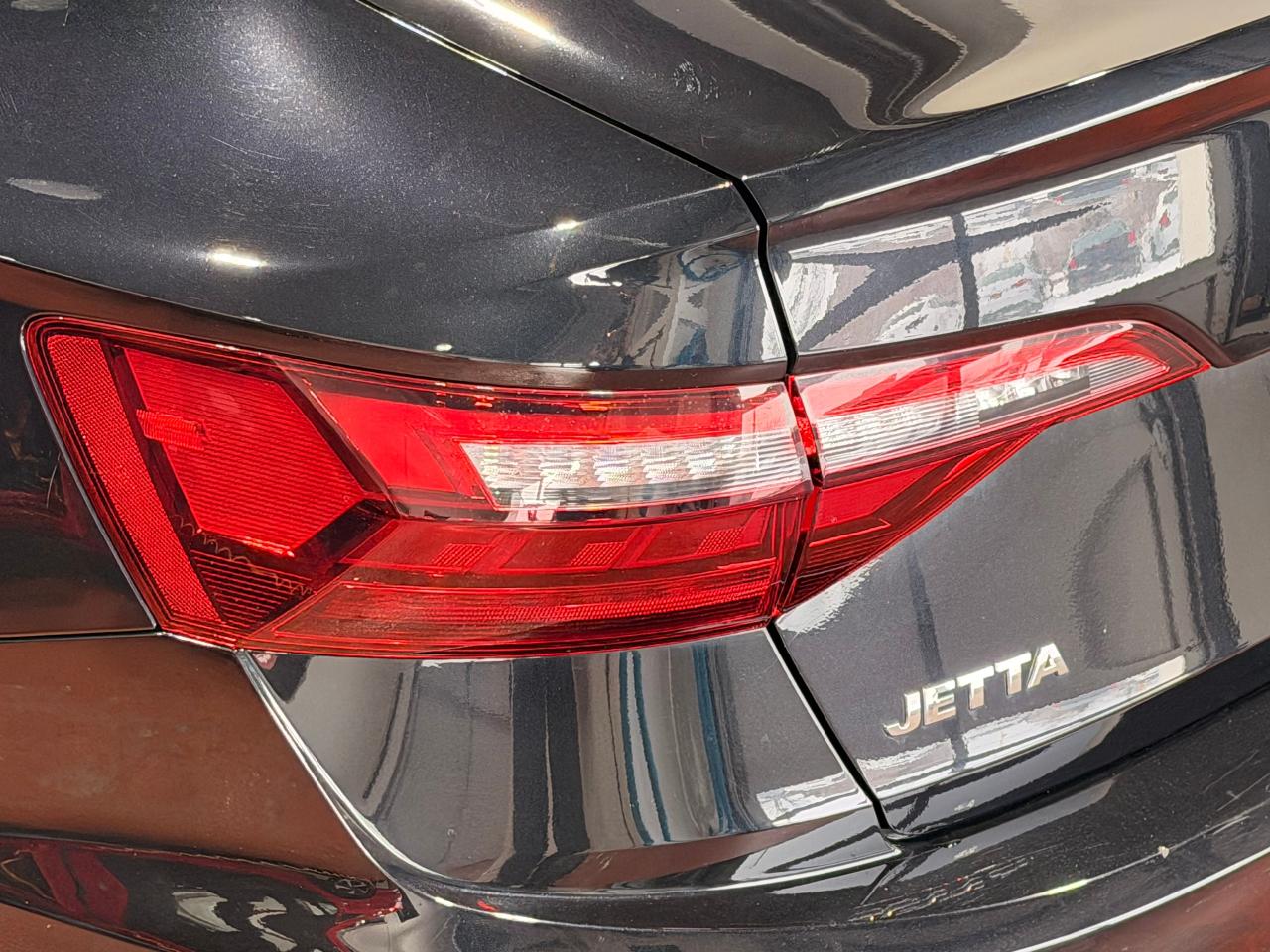 2020 Volkswagen Jetta Execline+Cooled Leather+Roof+CLEAN CARFAX Photo60