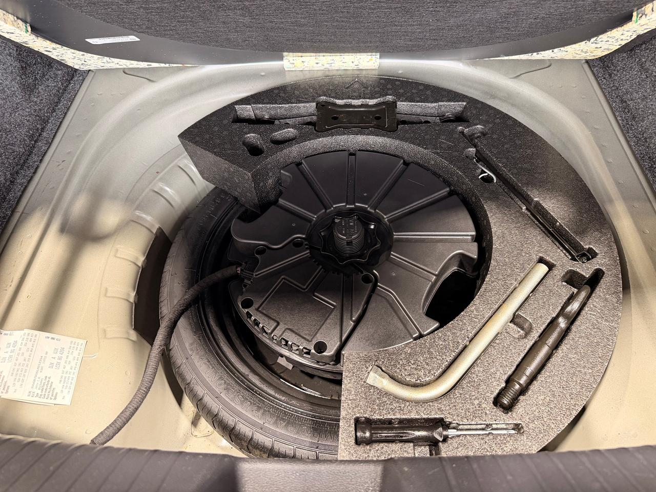 2020 Volkswagen Jetta Execline+Cooled Leather+Roof+CLEAN CARFAX Photo