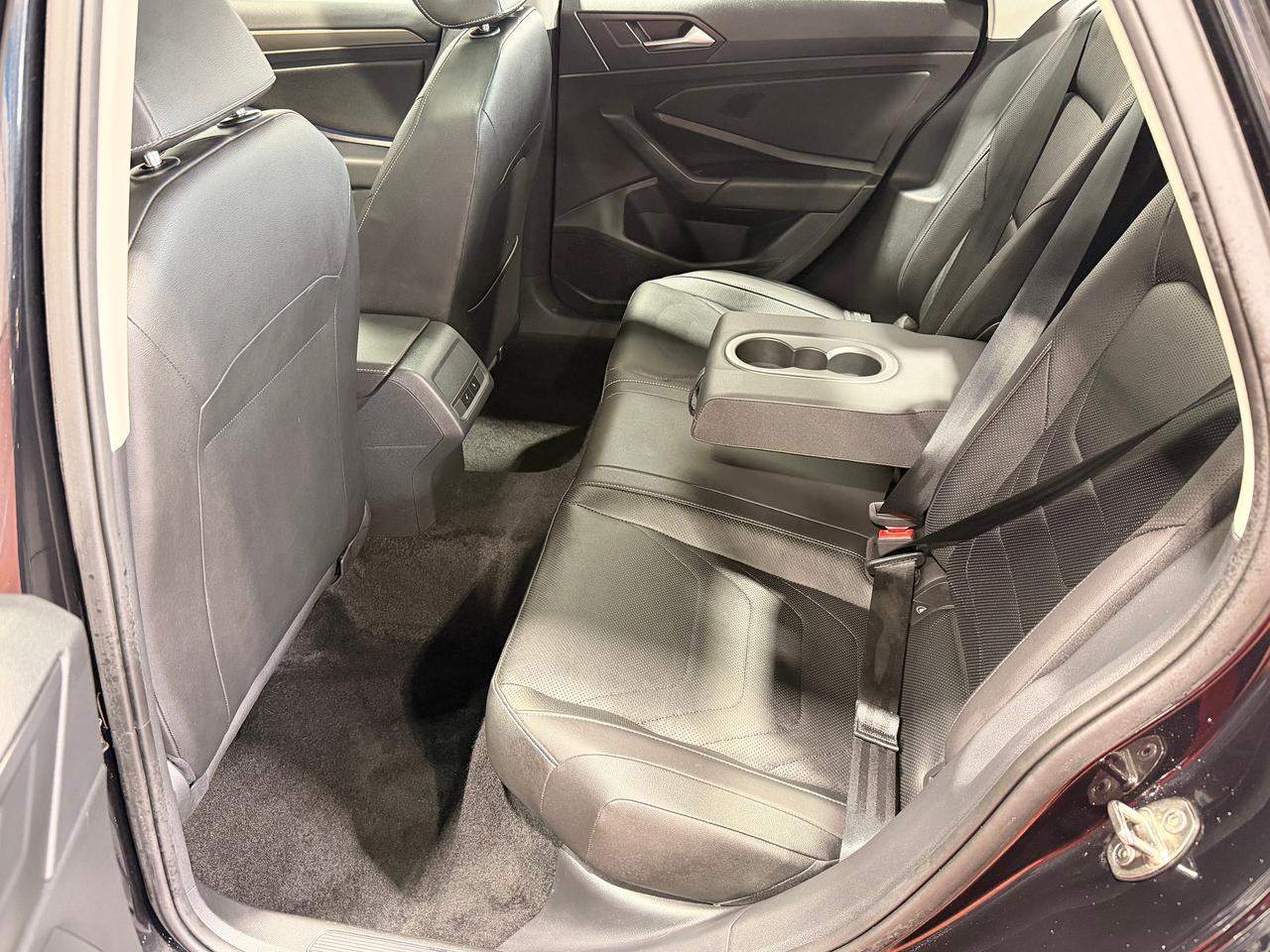 2020 Volkswagen Jetta Execline+Cooled Leather+Roof+CLEAN CARFAX Photo