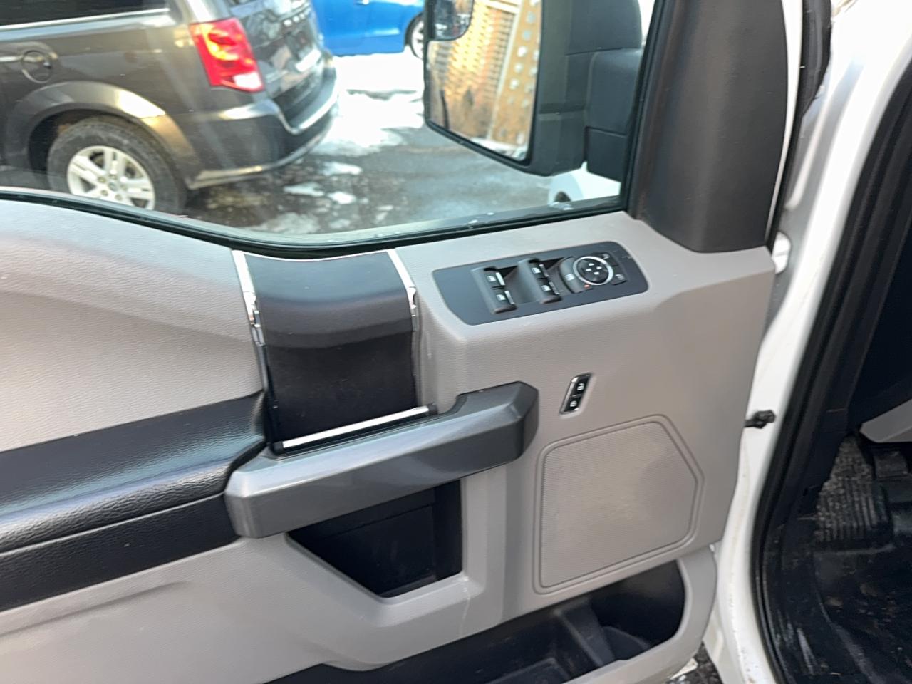 2016 Ford F-150 XLT Photo