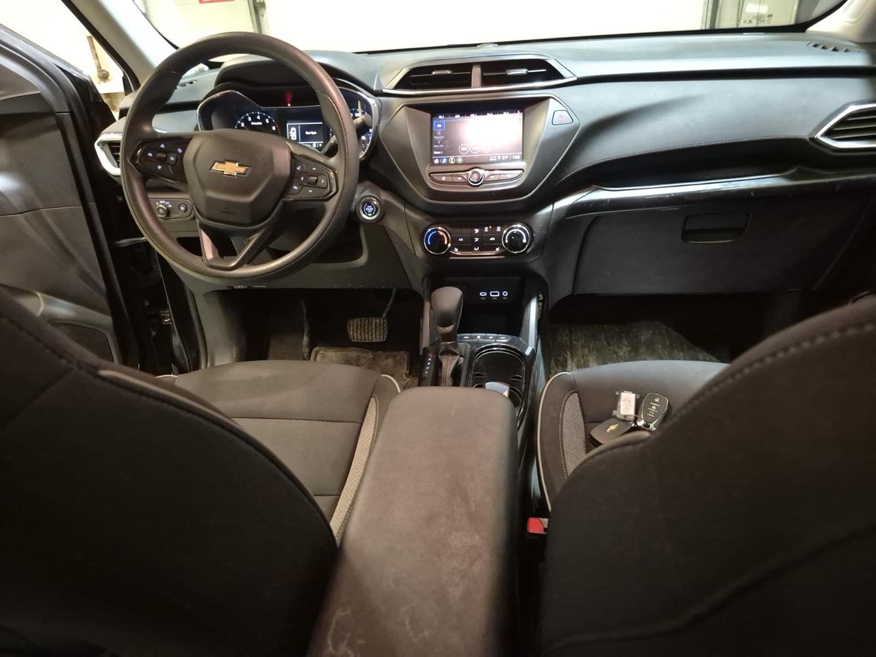 2023 Chevrolet TrailBlazer LT Photo3
