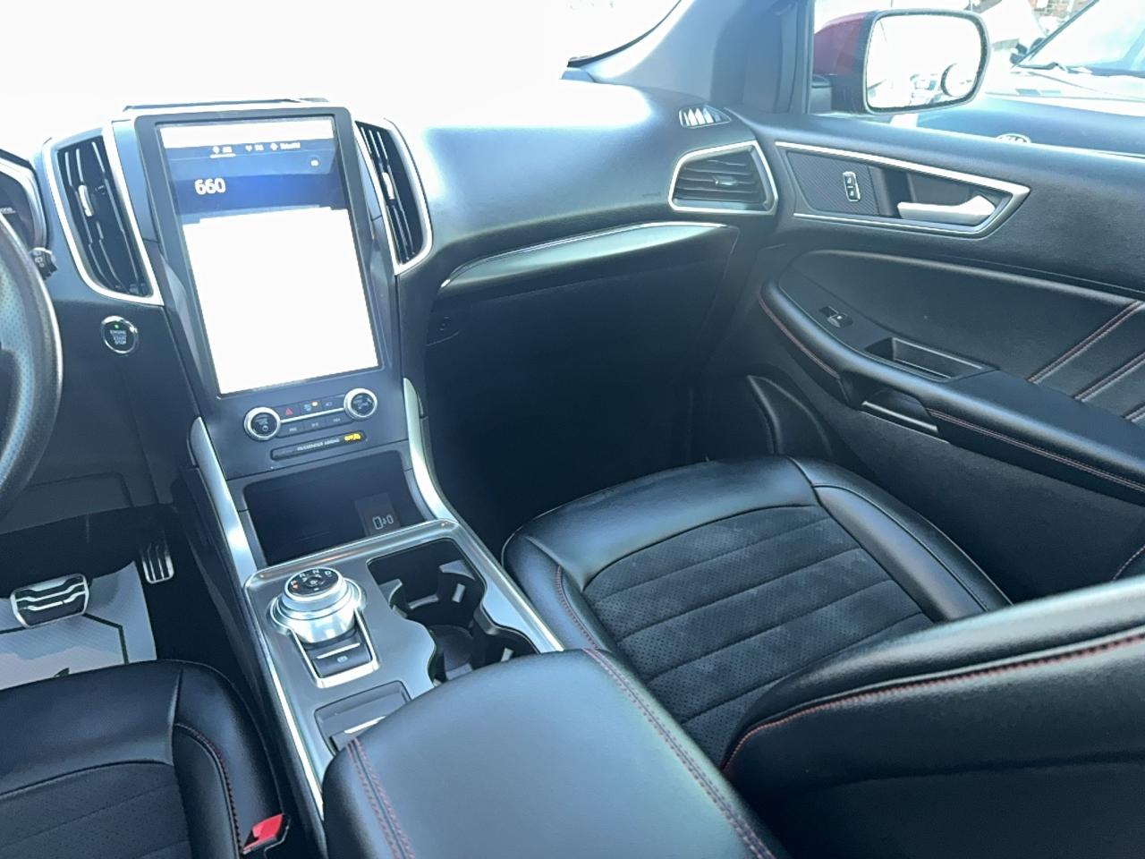 2022 Ford Edge ST Line Photo