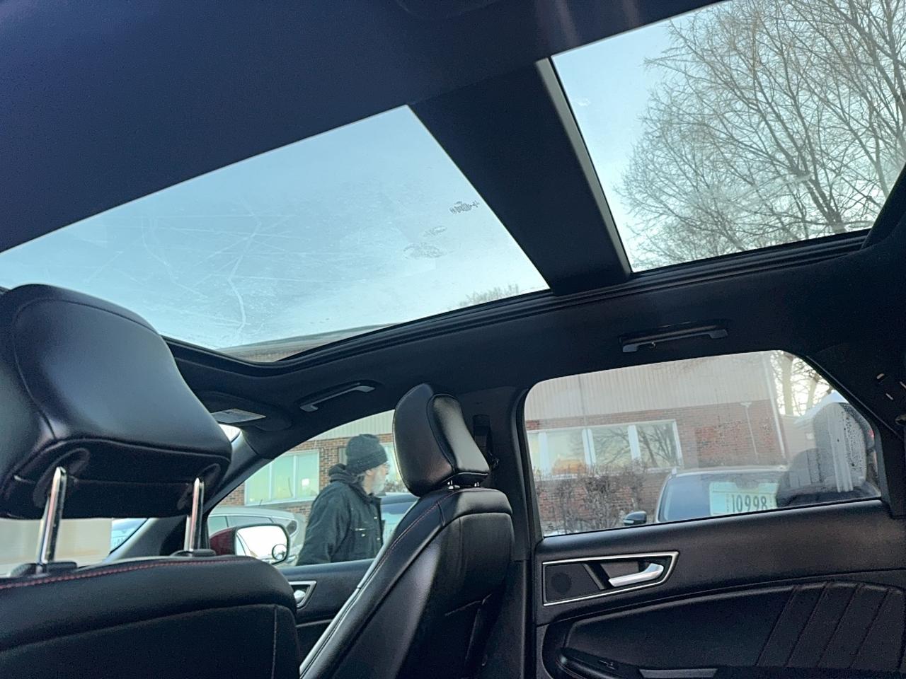 2022 Ford Edge ST Line Photo