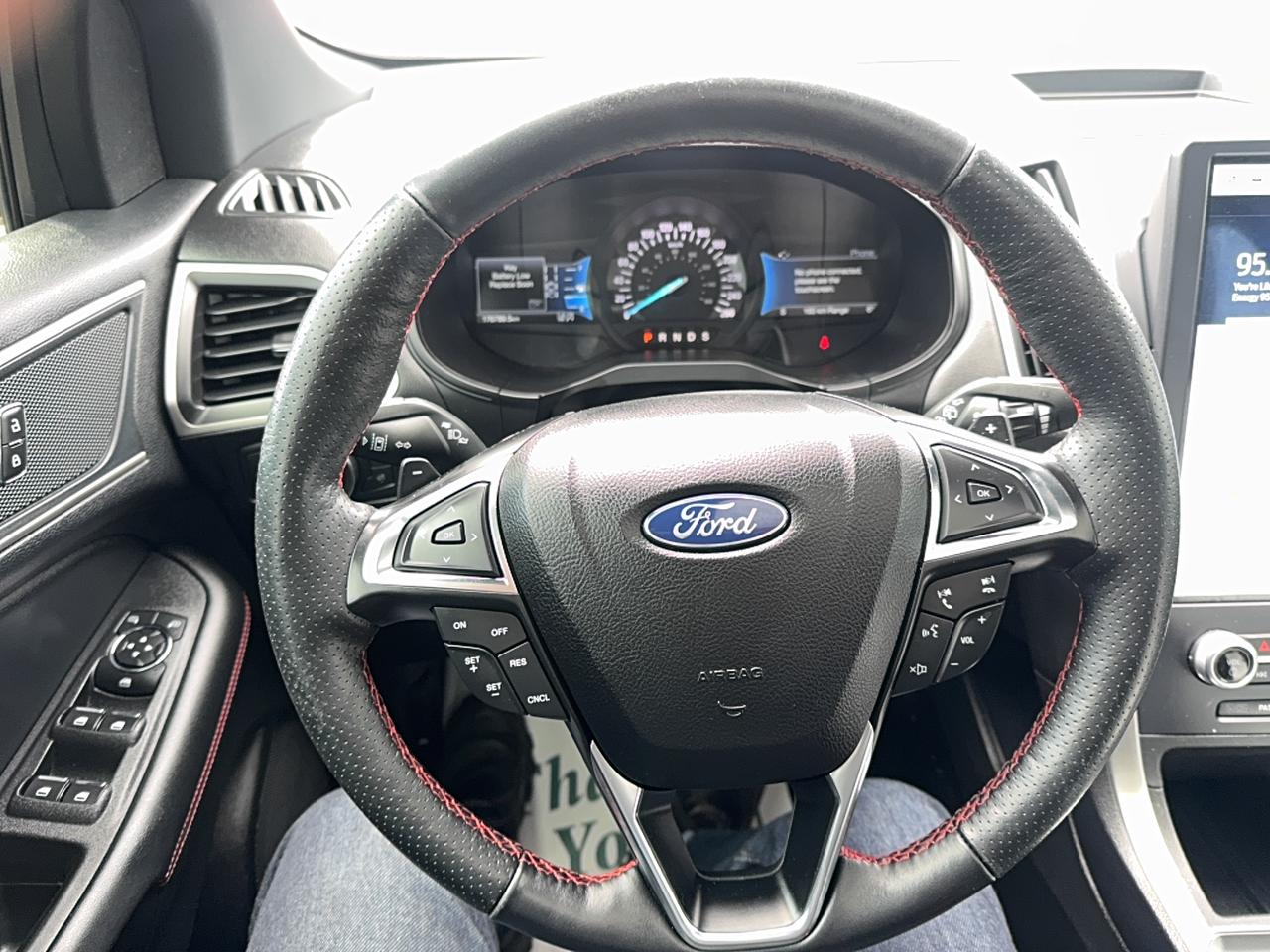 2022 Ford Edge ST Line Photo