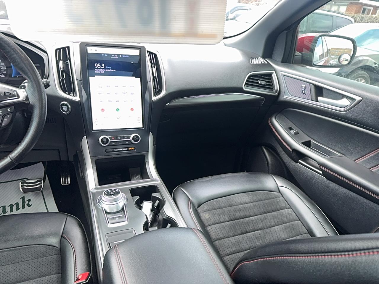 2022 Ford Edge ST Line Photo