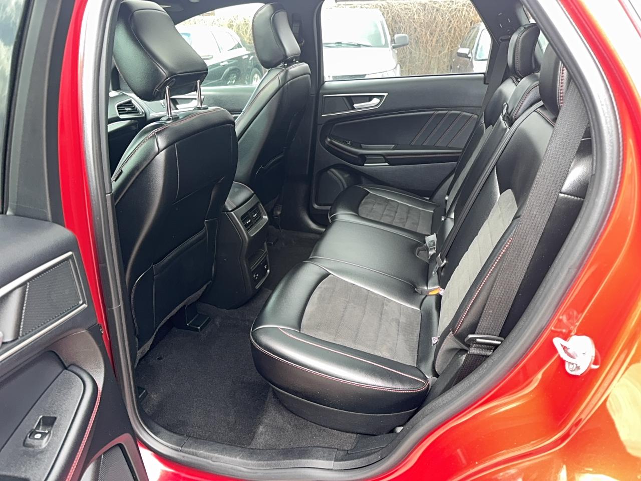 2022 Ford Edge ST Line Photo