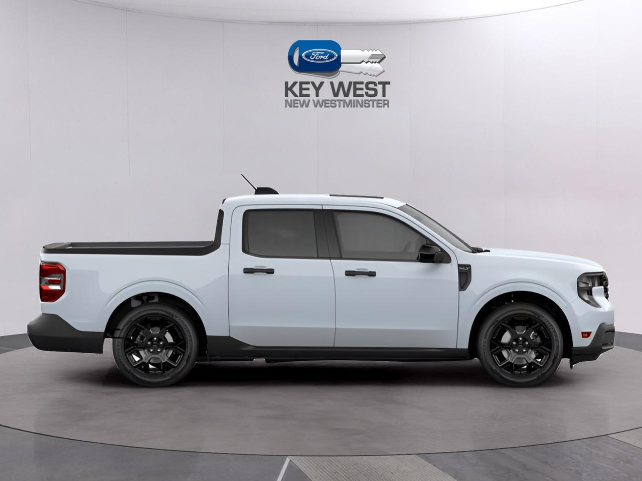 2026 Ford Maverick XLT AWD SuperCrew Photo3