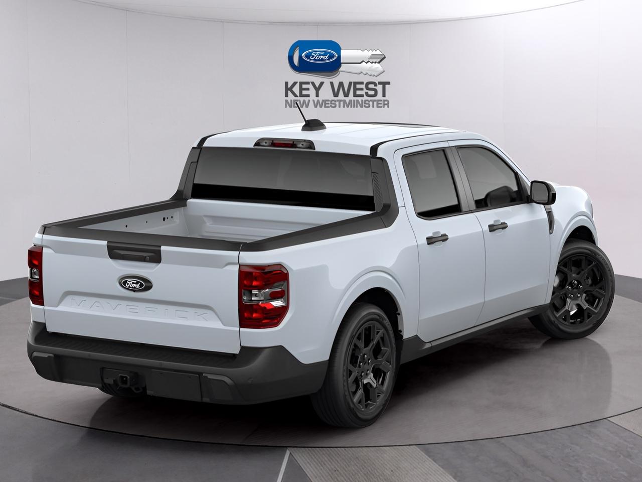 2026 Ford Maverick XLT AWD SuperCrew Photo2