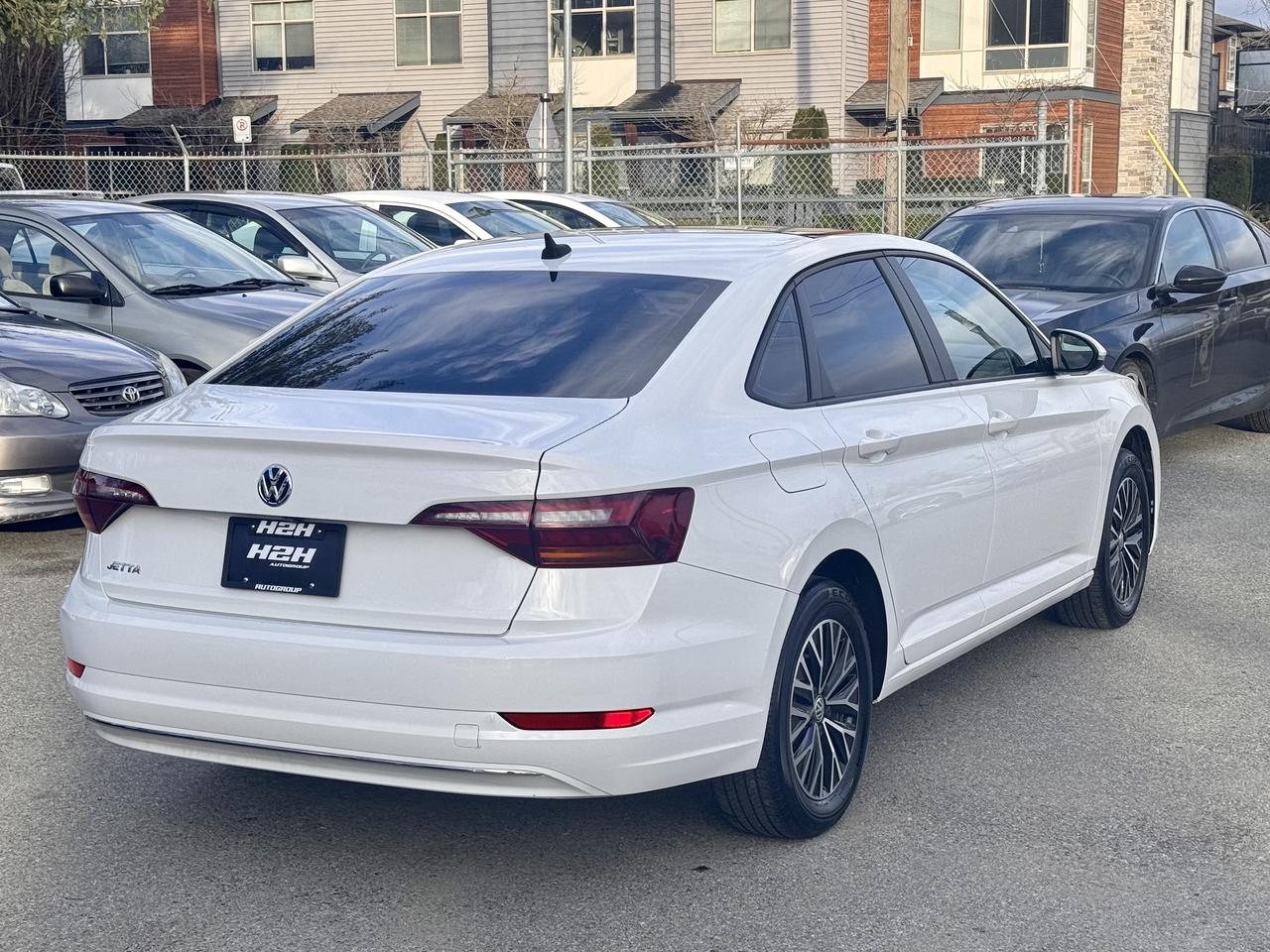 2019 Volkswagen Jetta FINANCING AVAILABLE Photo5